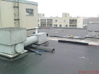 PRAKTA PRAHA - Daškova II, plochá střecha na paneláku, jednovrstvá střešní folie.